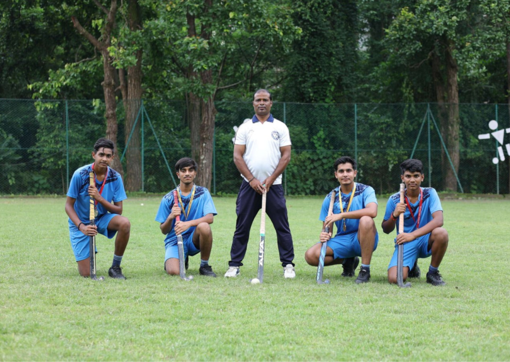 winners of hockey tournament at the aryan school